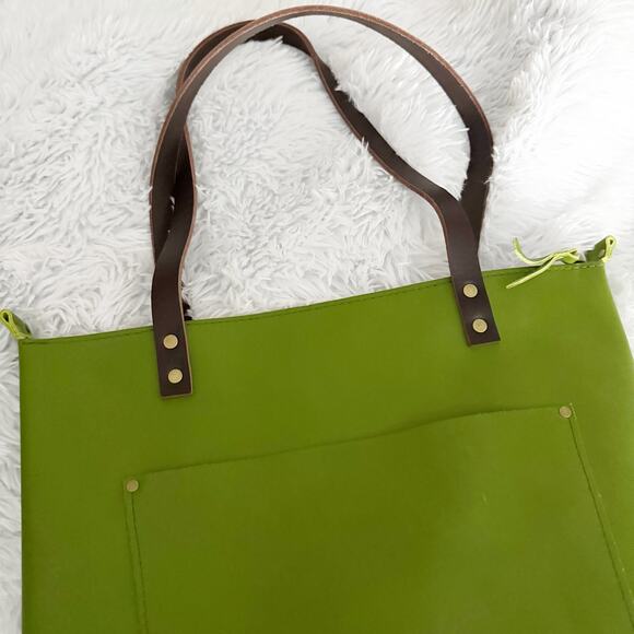 PORTLAND LEATHER | Super Unicorn Green Apple Zipper Dark Brown Handles | Medium - Picture 2 of 10